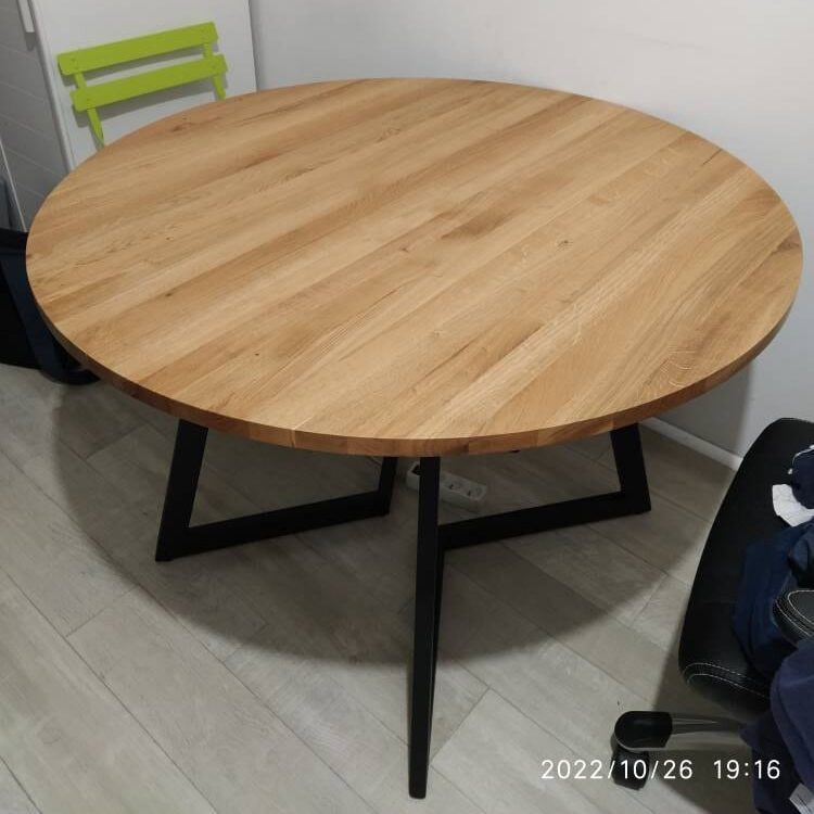 FJARIL BLACK table ronde moderne en chêne