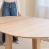 Table ronde en bois de chêne ORBIS