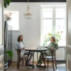 FJÄRIL LUMI table ronde style nordique FJÄRIL LUMI – table à manger extensible avec piétement acier
